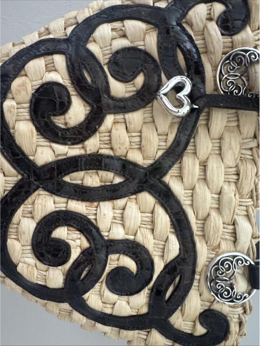 Brighton "Lyric " Woven StrawTote with Dark Brown LeatherTrim and Heart Charm - Picture 4 of 9